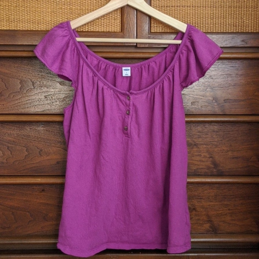 Old Navy Ruffle Sleeve top S